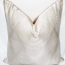 Load image into Gallery viewer, ZARA COLLECTION "LEE"